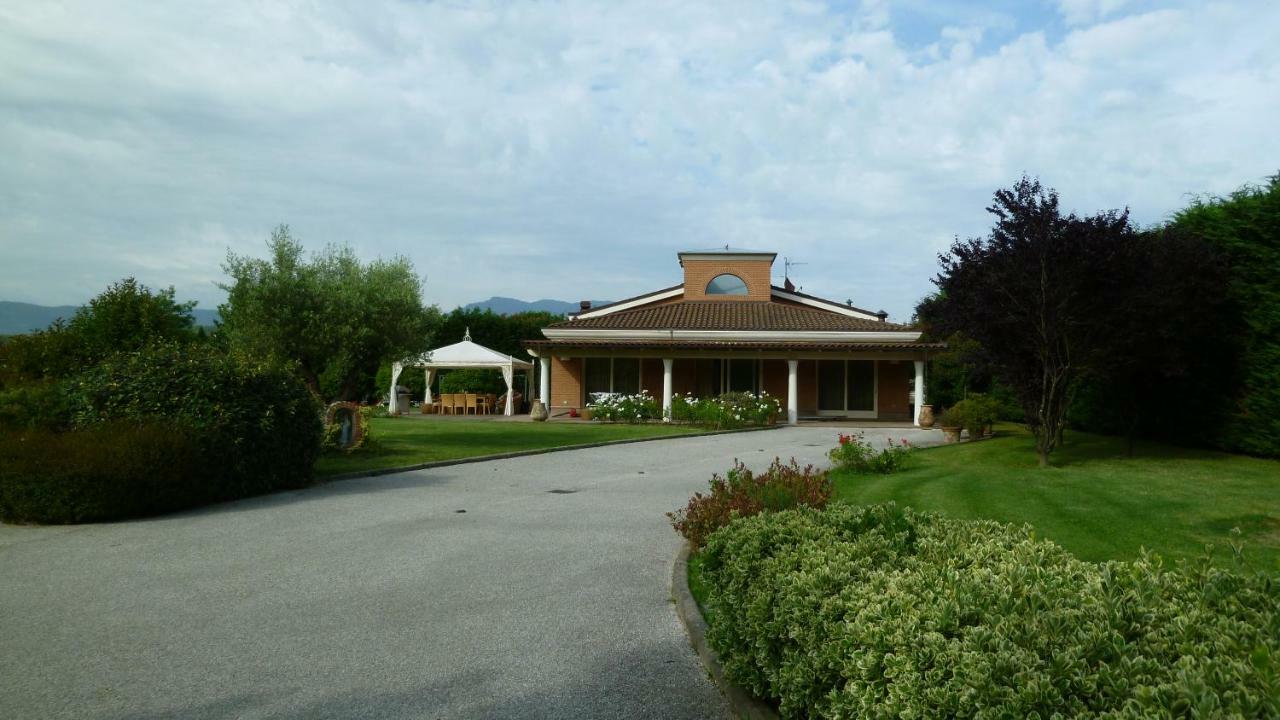 La Villa Nel Bosco Lucca Buitenkant foto