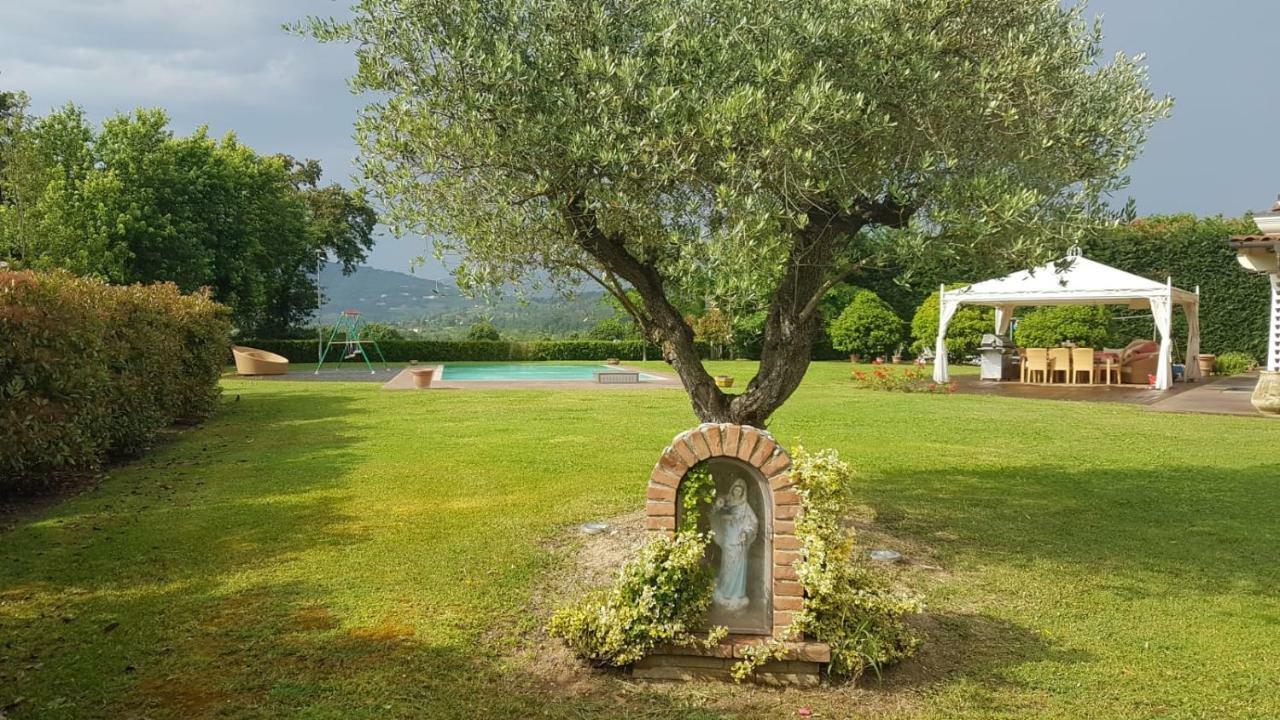 La Villa Nel Bosco Lucca Buitenkant foto